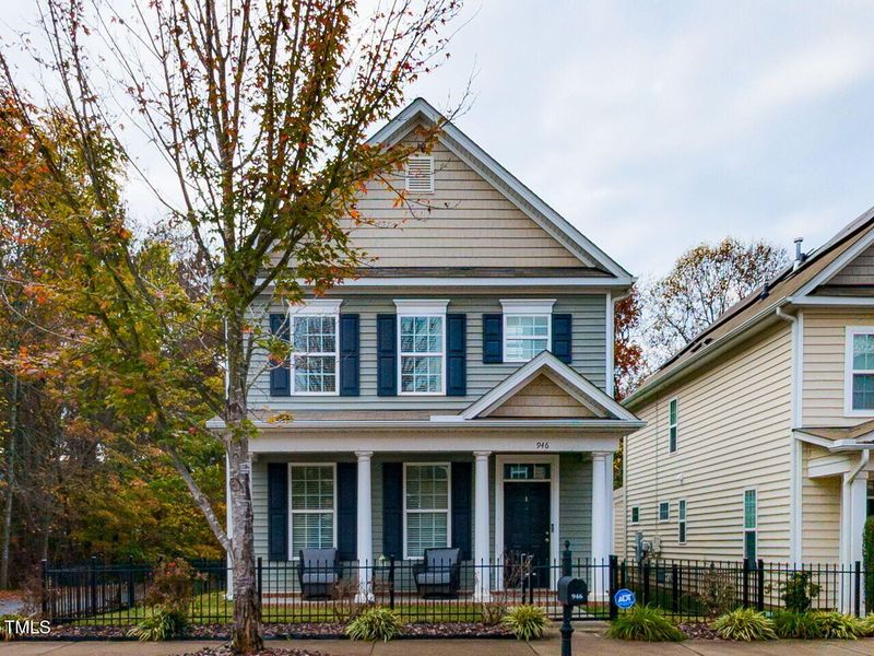 946 Ileagnes Rd, Raleigh, NC 27603