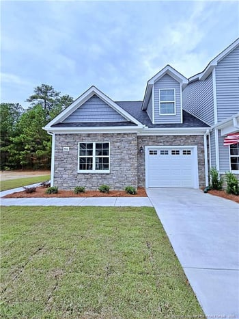 946 Kensington Park Rd, Fayetteville, NC 28311