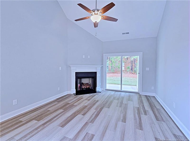 946 Kensington Park Rd, Fayetteville, NC 28311