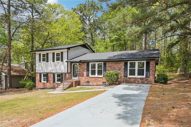 946 Rancho Dr, Fayetteville, NC 28303
