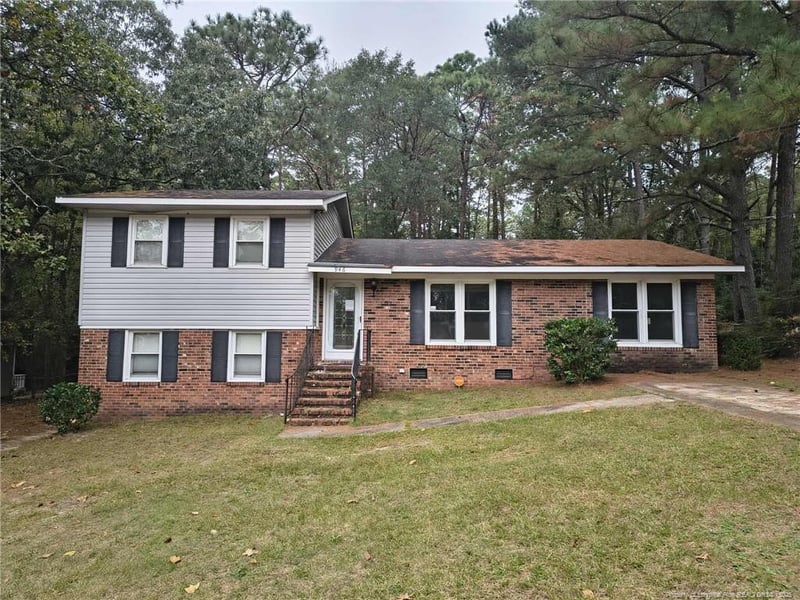 946 Rancho Dr, Fayetteville, NC 28303