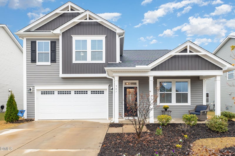 947 Briar Gate Dr, Holly Springs, NC 27540