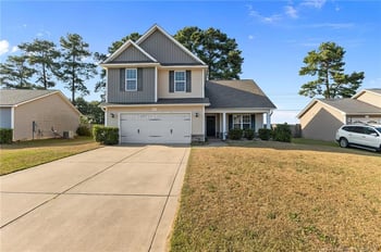 947 Screech Owl Dr, Hope Mills, NC 28348