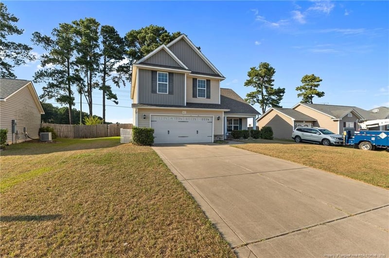 947 Screech Owl Dr, Hope Mills, NC 28348