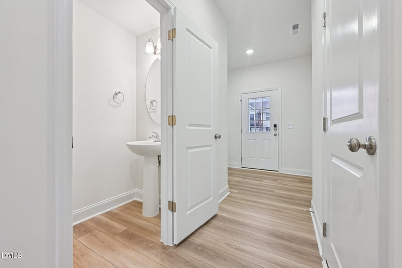 948 Kensley Grove Ln, Fuquay Varina, NC 27526