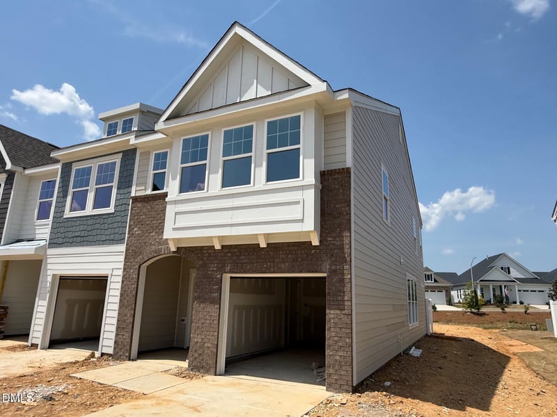 948 Kensley Grove Ln, Fuquay Varina, NC 27526