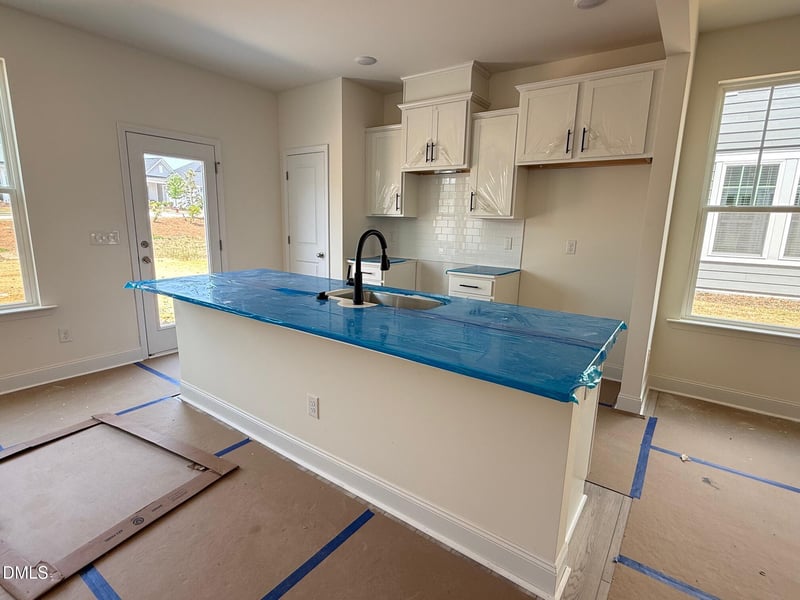 948 Kensley Grove Ln, Fuquay Varina, NC 27526