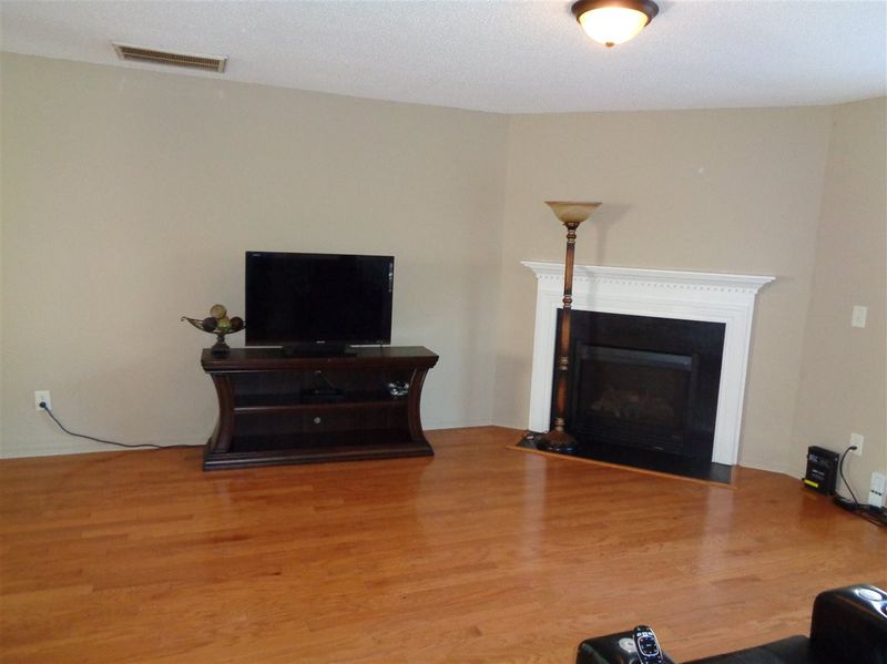948 Mailwood Dr, Knightdale, NC 27545