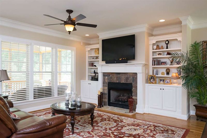 948 Shasta Daisy Dr, Wake Forest, NC 27587