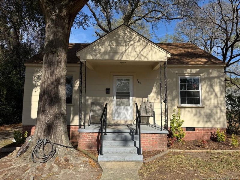 949 Chester Cir, Fayetteville, NC 28303