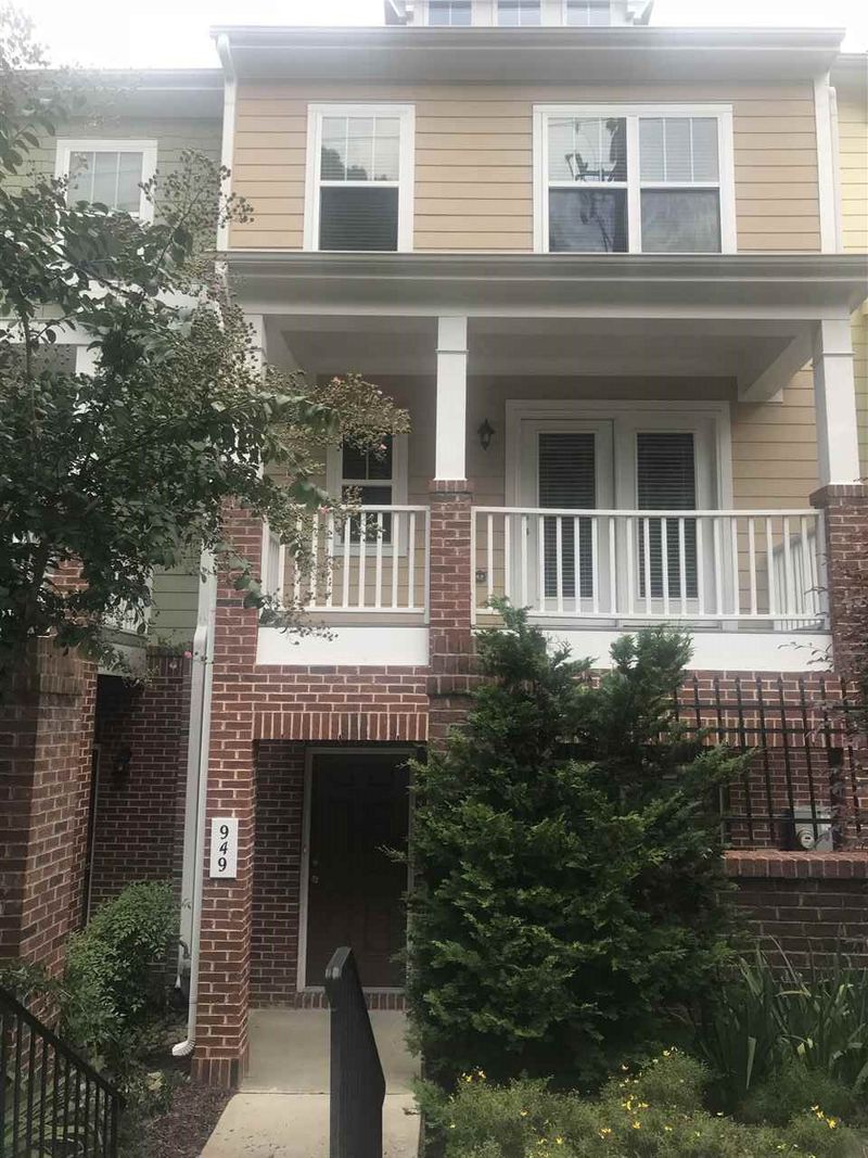 949 Frank Page Dr, Cary, NC 27511