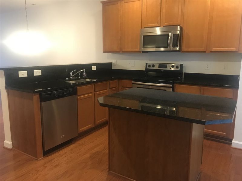 949 Frank Page Dr, Cary, NC 27511