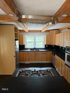 949 Oxford Rd, Roxboro, NC 27573