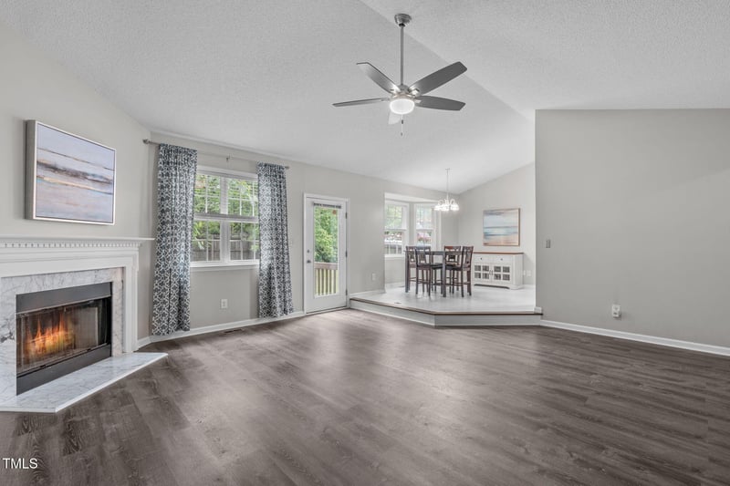 949 Philwood Ct, Fuquay Varina, NC 27526