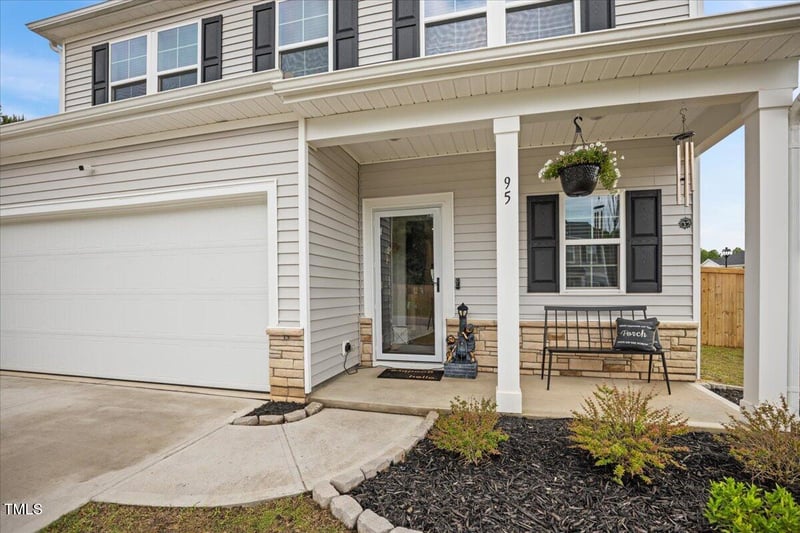 95 Buckthorn Dr, Youngsville, NC 27596