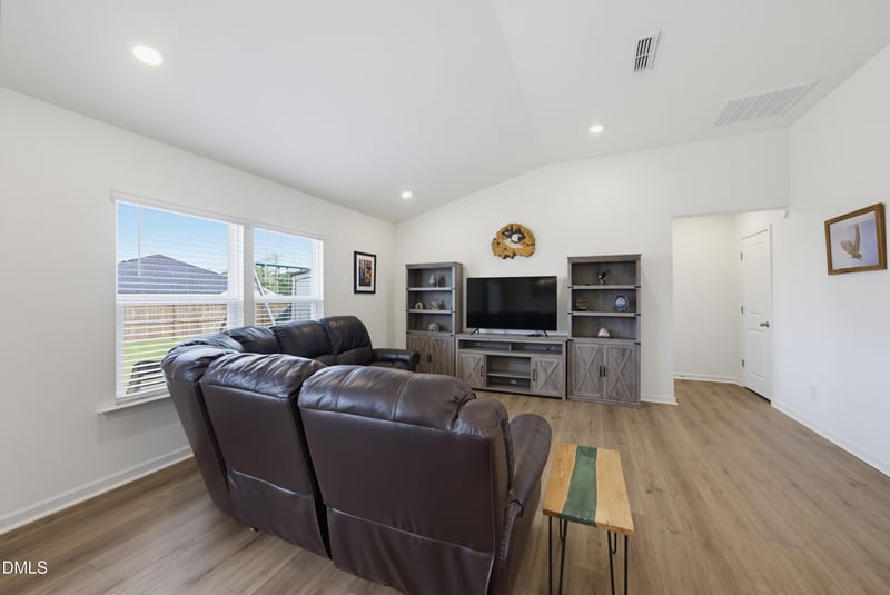 95 Button Bush Ln, Youngsville, NC 27596