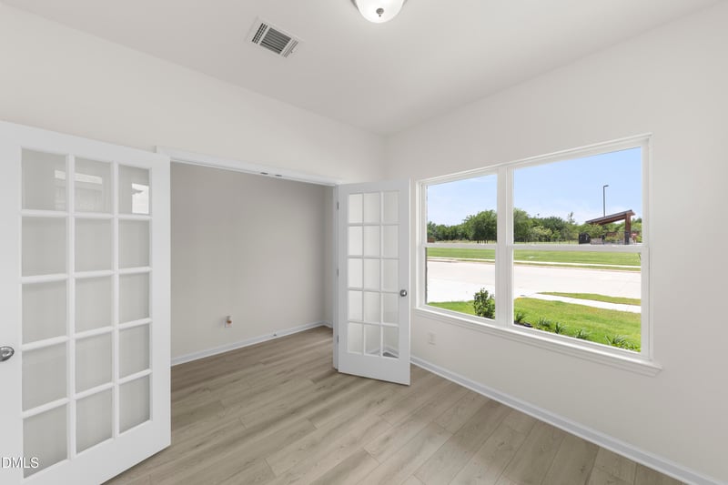 95 Chardonnay Dr, Lillington, NC 27546