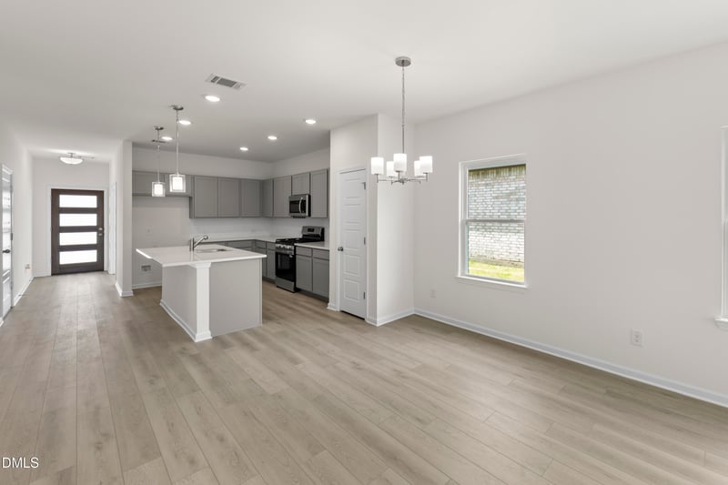 95 Chardonnay Dr, Lillington, NC 27546