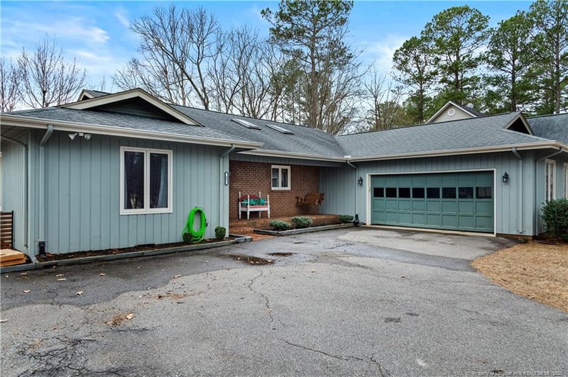 95 Fairway Ln, Sanford, NC 27332