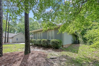 95 Fairway Ln, Sanford, NC 27332