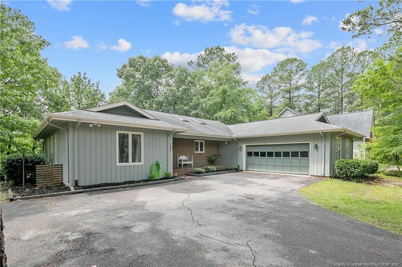 95 Fairway Ln, Sanford, NC 27332