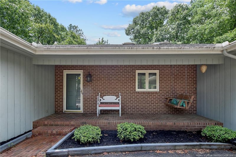 95 Fairway Ln, Sanford, NC 27332