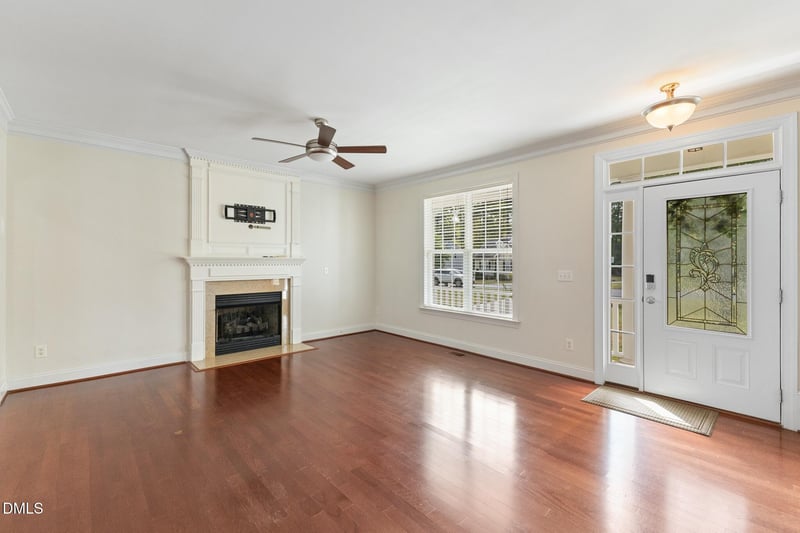 95 Glen Oaks Dr, Youngsville, NC 27596
