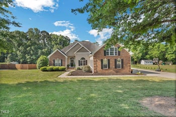 95 Live Oak Dr, Louisburg, NC 27549