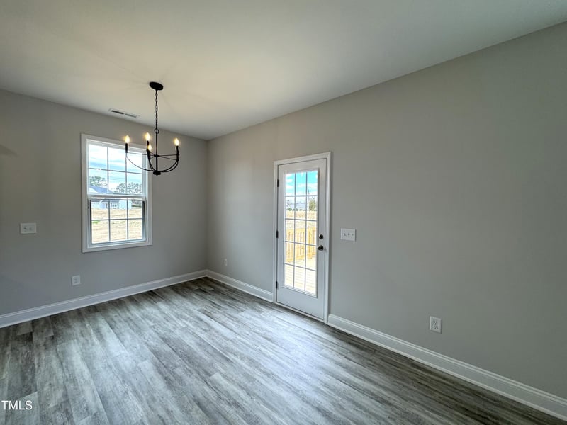 95 Mapledale Ct, Benson, NC 27504
