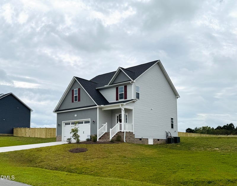 95 Mapledale Ct, Benson, NC 27504