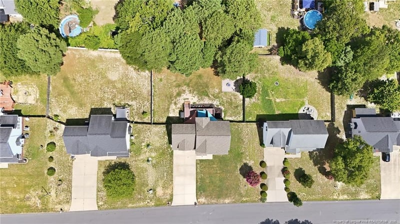 95 Mountain View Dr, Sanford, NC 27332