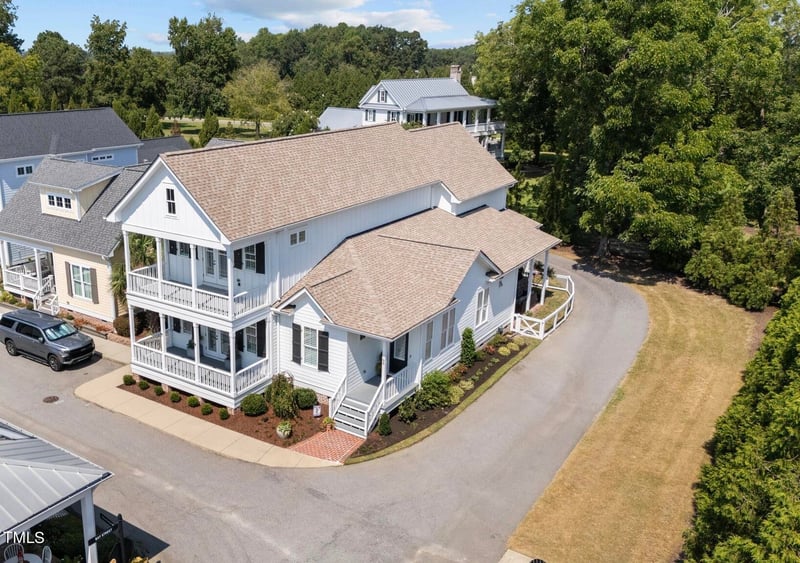 95 Oglethorpe Ave, Clayton, NC 27527