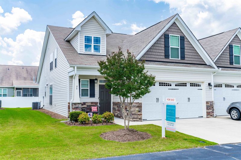 95 Radcliffe Ct, Clayton, NC 27527