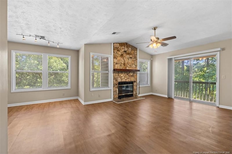950 Stewarts Creek Dr #9, Fayetteville, NC 28314