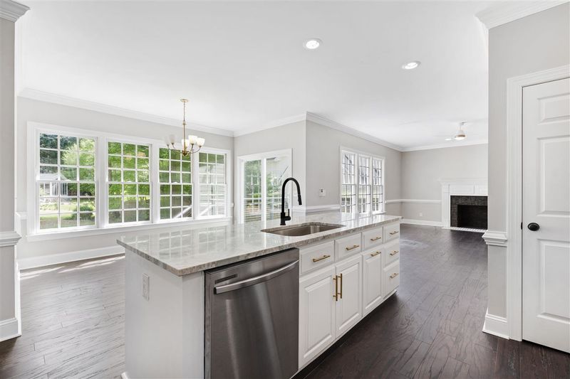 9500 Brimstone Ln, Raleigh, NC 27613
