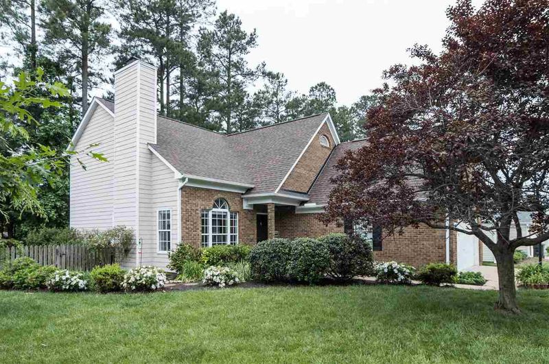 9501 Treymore Dr, Raleigh, NC 27617