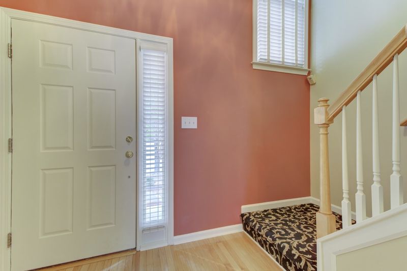9503 Hanging Rock Rd, Raleigh, NC 27613