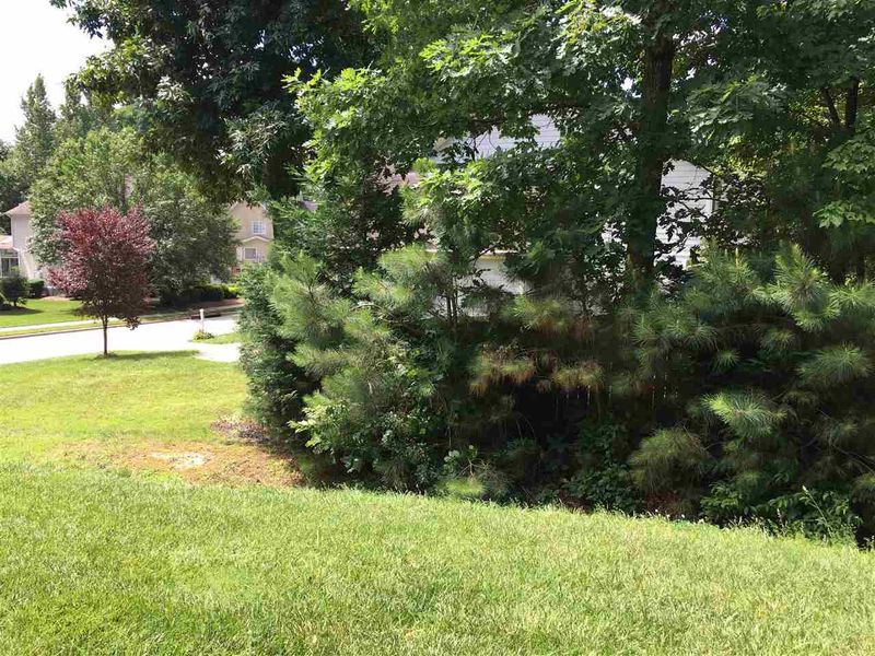 9505 Hanging Rock Rd, Raleigh, NC 27613