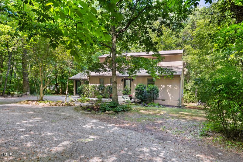 9507 Sertoma Rd, Chapel Hill, NC 27516