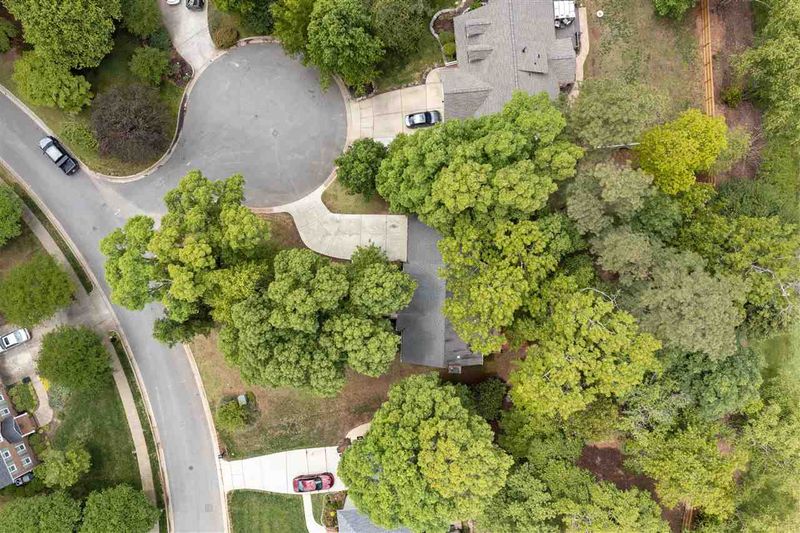 9509 Brimstone Ln, Raleigh, NC 27613