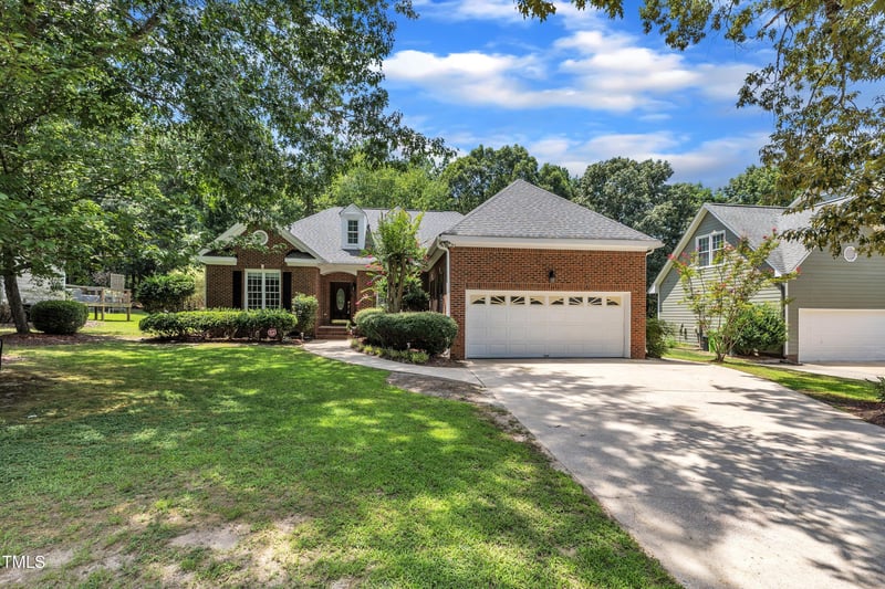 9509 Candor Oaks Dr, Raleigh, NC 27615