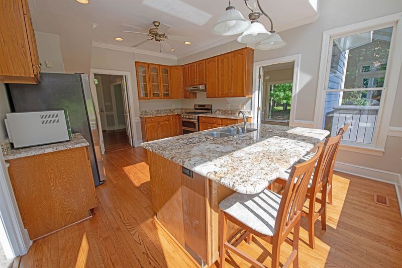 9512 Chander Dr, Raleigh, NC 27615