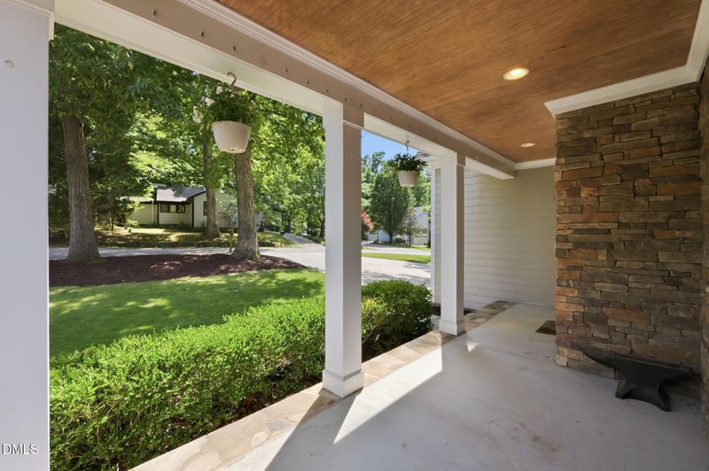 9512 Waterwood Ct, Raleigh, NC 27614