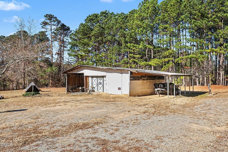 9519 Nc 42 , Holly Springs, NC 27540