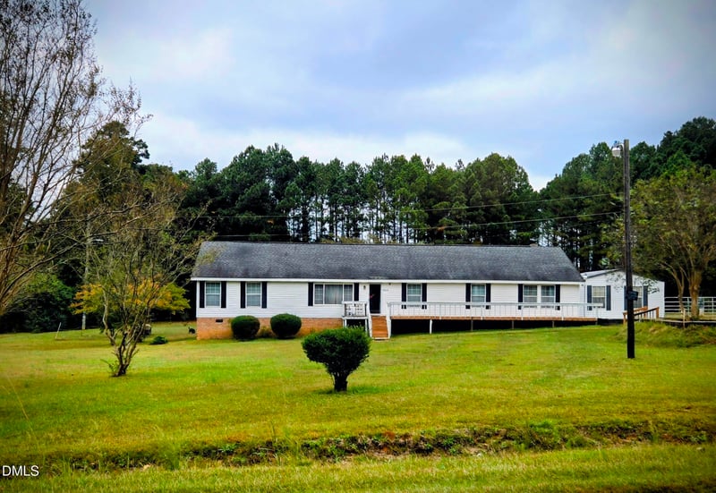 9519 Nc 42 , Holly Springs, NC 27540