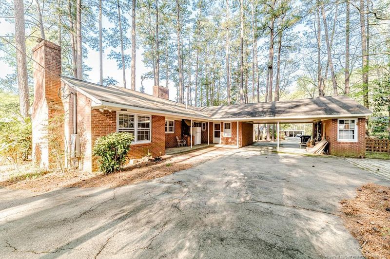 952 Arbor Ln, Sanford, NC 27330