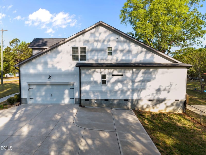 952 Brantleytown Rd, Zebulon, NC 27597