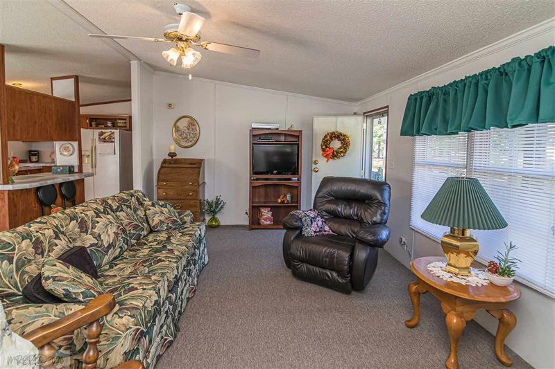 952 Woodruff Rd, Selma, NC 27576