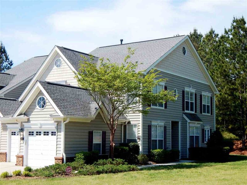 9520 Dellbrook Ct, Raleigh, NC 27617