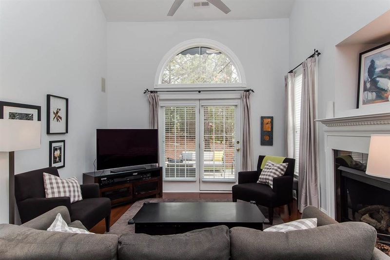 9521 Dellbrook Ct, Raleigh, NC 27617